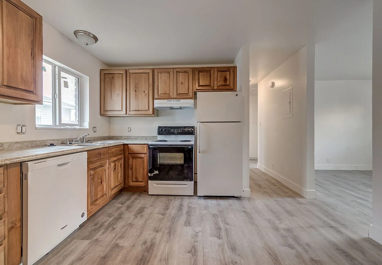 2 bed, 800 sqft, $1,199 — Photo 4