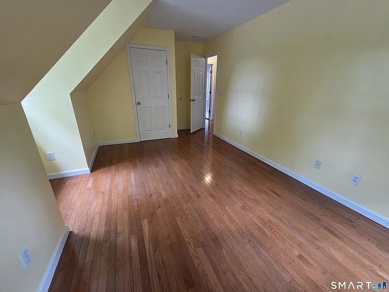 15 Elizabeth Dr — Photo 16