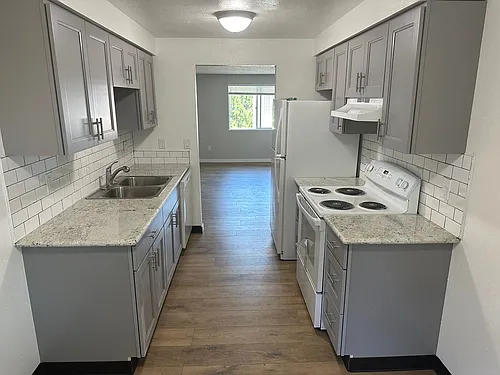 Meadow Creek Apartments Photo 1