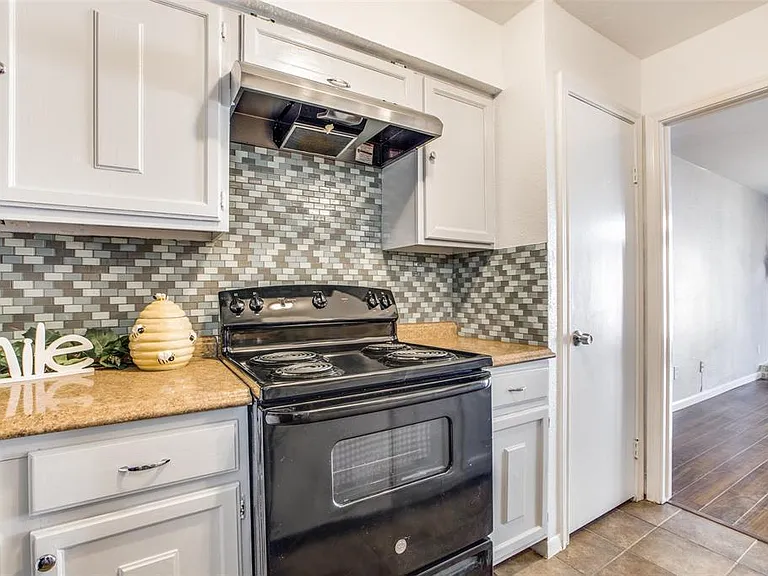 2103 Place Rebecca Ln #D4 — Photo 17