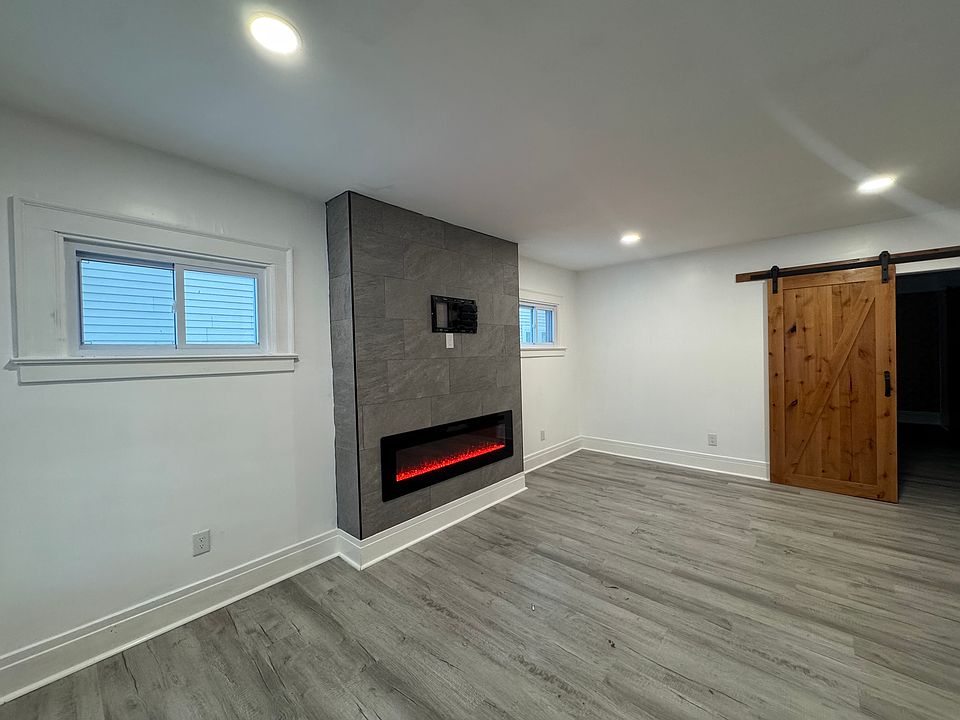 1st image of 140 S Collingwood Ave #142