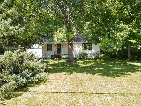 353 Southeast Ave, Tallmadge, OH 44278