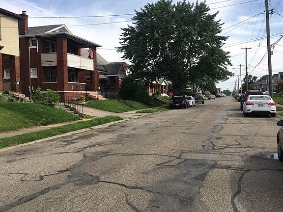 4th image of 5608 Warren Ave