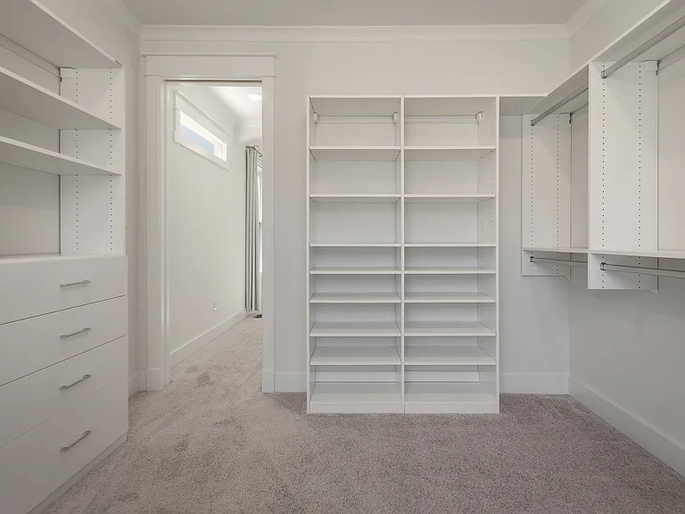 3718 Graythorne Dr — Photo 32