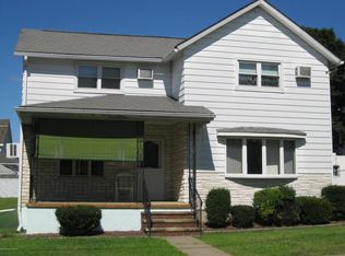 61 W Columbus Ave, Pittston, PA