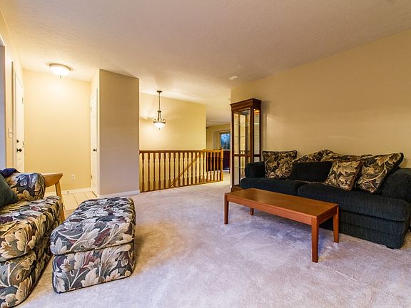 3rd image of 10240 S Temple View Dr