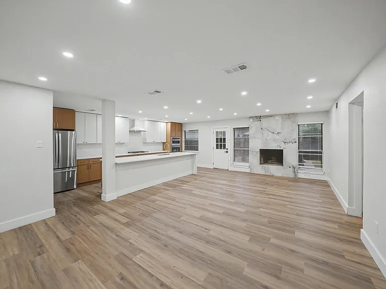 2709 Oak Cir — Photo 14