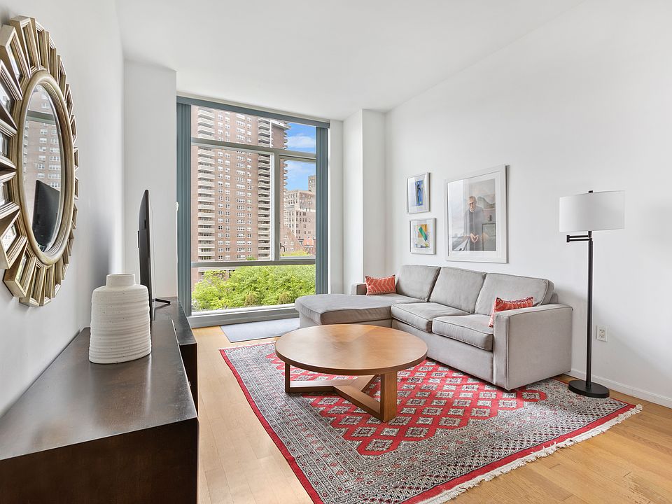 1st image of 200 Chambers St APT 6K