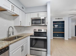 1840 Burton Dr APT 131, Austin, TX 78741