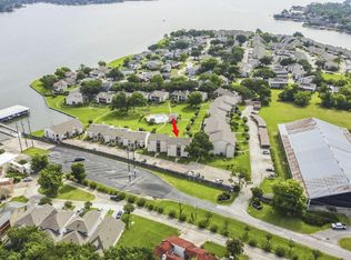 203C Lakeview Ter, Montgomery, TX 77356
