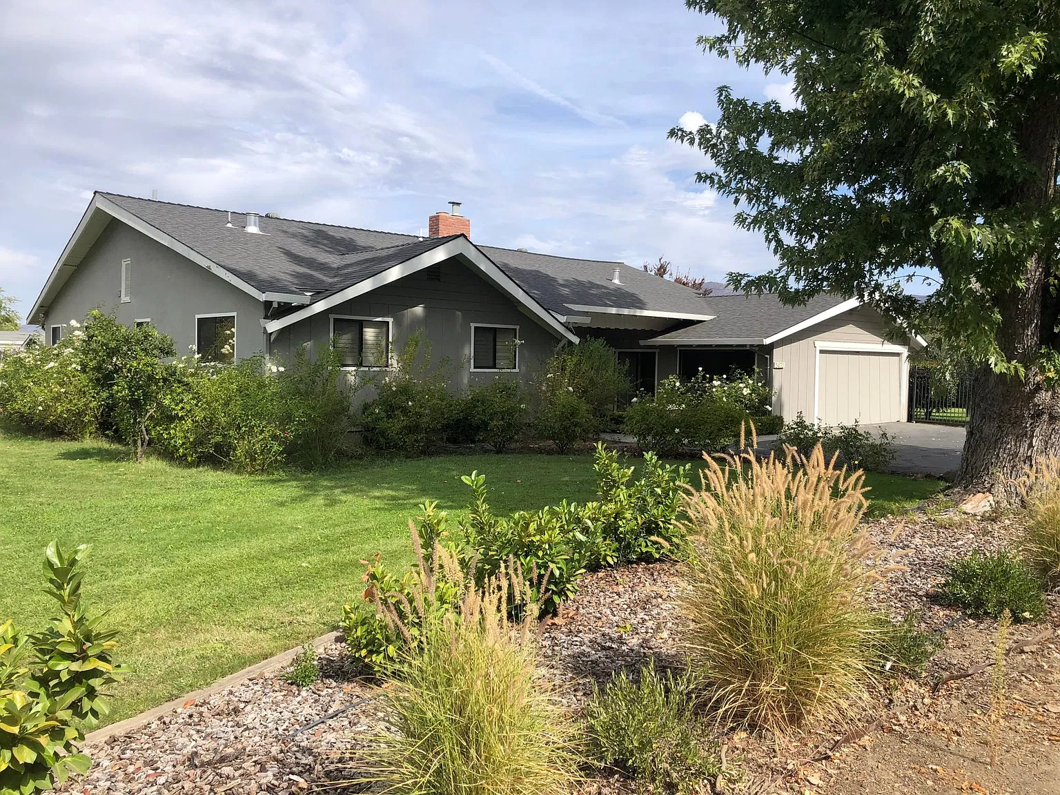 5470 Washington St — Photo 3