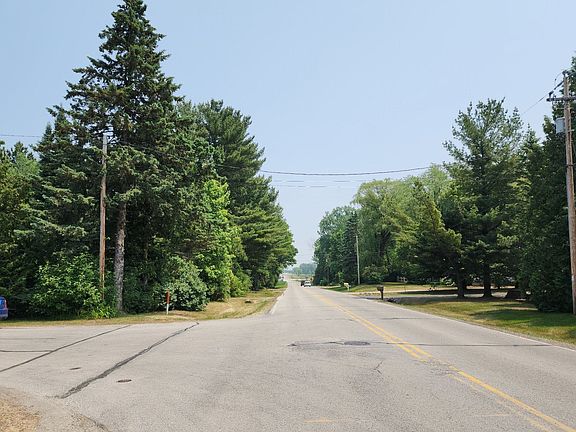 3rd image of 1910 Harbor Lights Rd