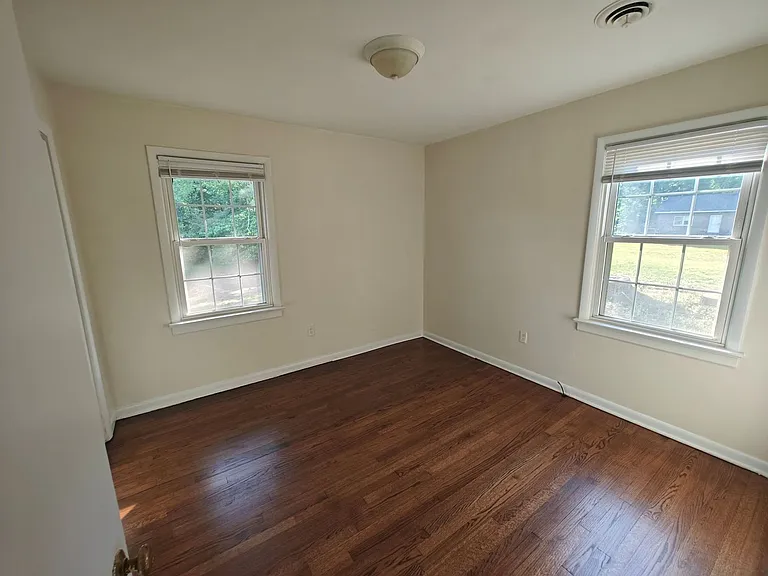 9511 Harris St — Photo 19