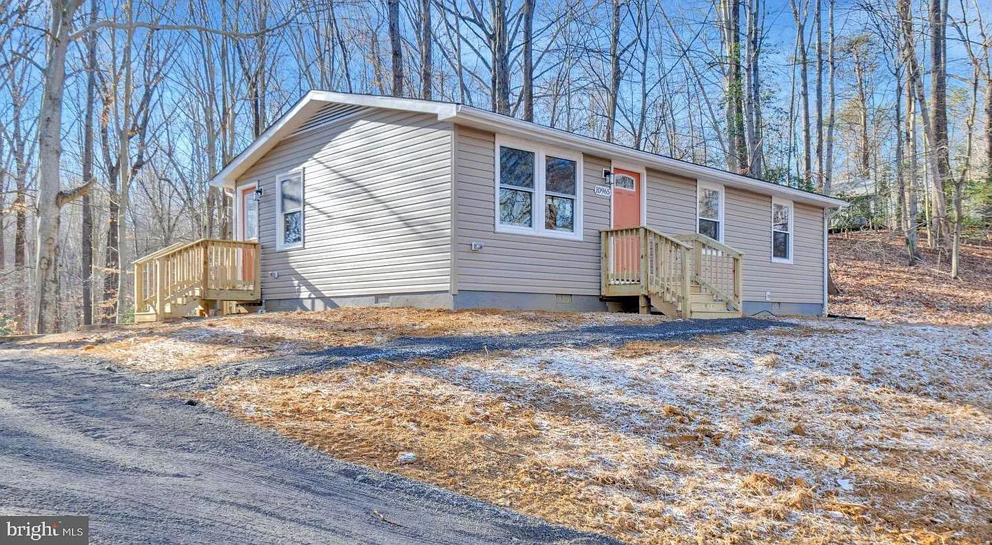 10965 Laplata Rd photo 1