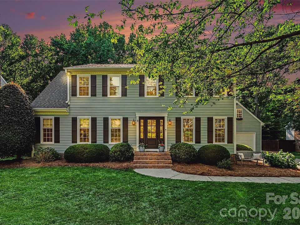 1st image of 10428 S Hall Dr
