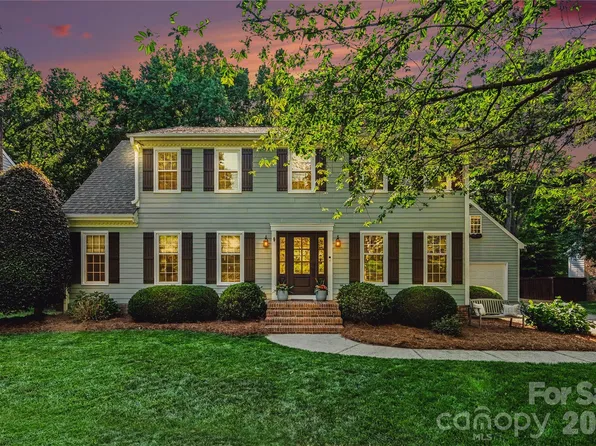 10428 S Hall Dr, Charlotte, NC 28270