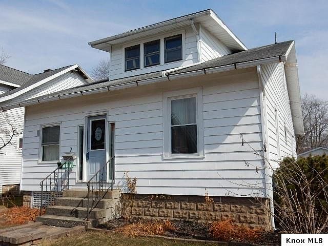 1st image of 8 Meltzer Ct