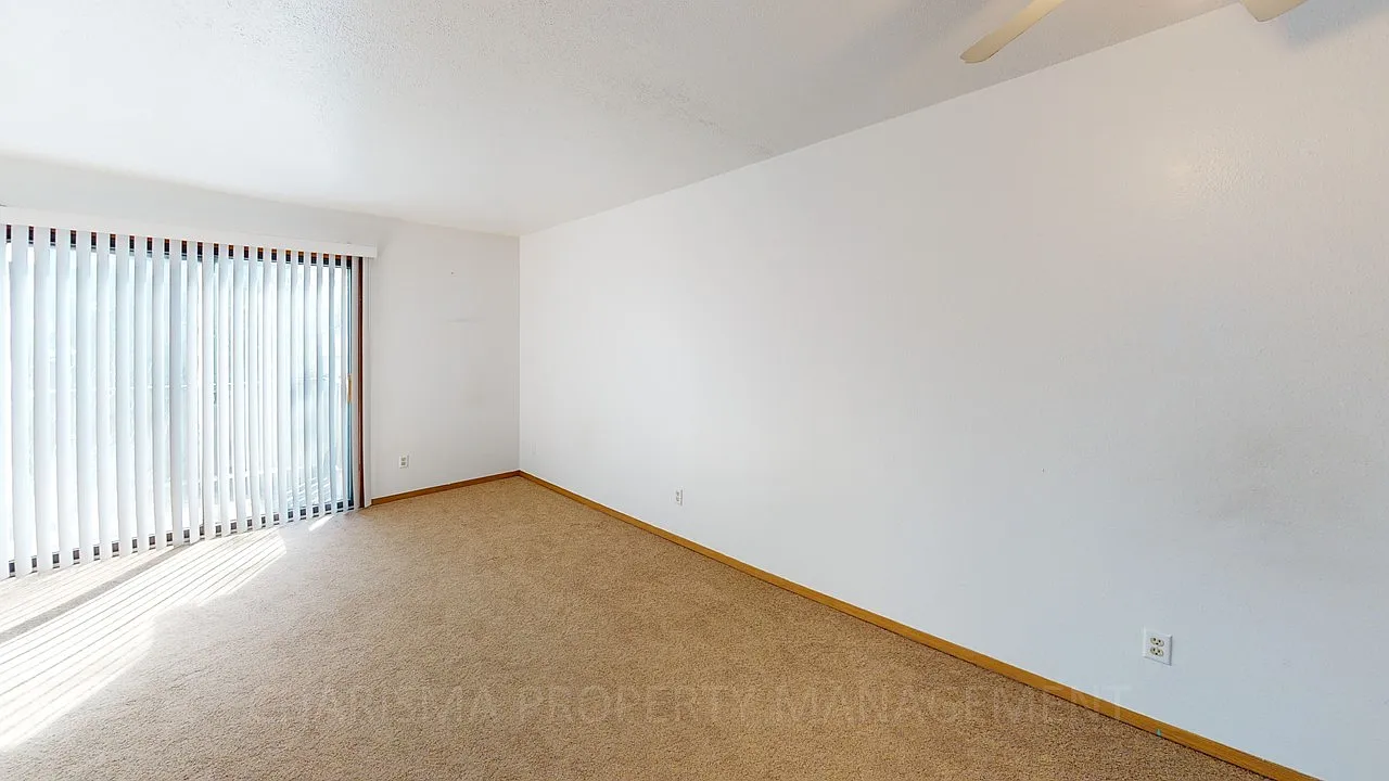 Wedgewood Apartments — Photo 3