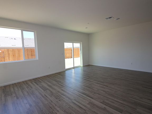 5th image of 3529 E Harter Avenue