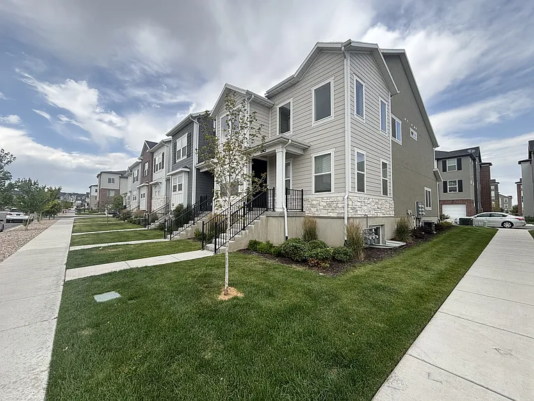 3742 N Canyon Wash Dr #1 — Photo 37