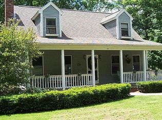 141 Warren Rd, Brimfield, MA 01010