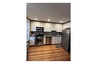 Building Photo - 132 Boston St #1