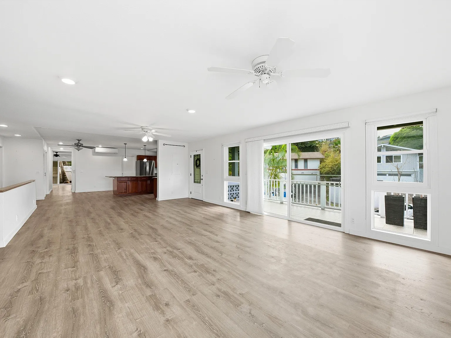 4 bed, 3459 sqft, $8,000 — Photo 3