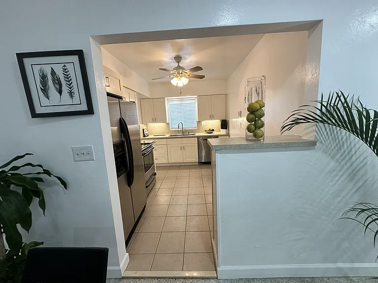 950 E Dayton Cir — Photo 8