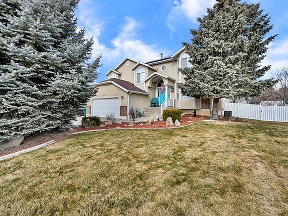 2nd image of 910 W 200 S