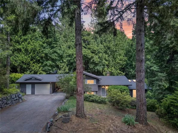 110 Scarff Ln, Salt Spring Island, BC V8K 2P5