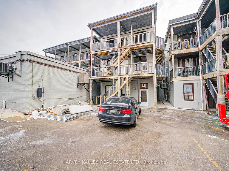 1074 Saint Clair Ave W #4 — Photo 38