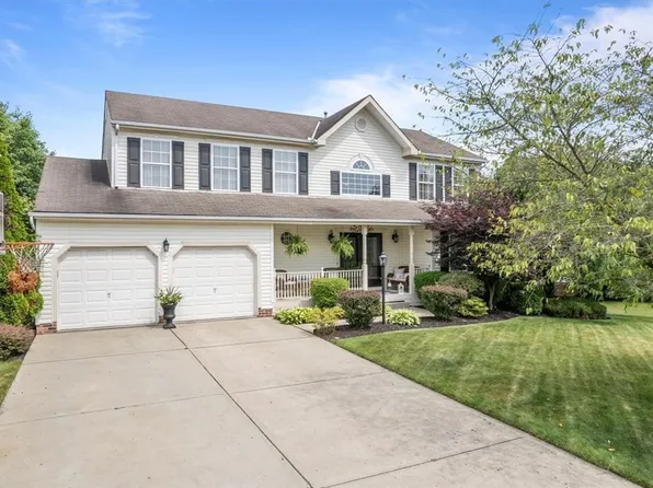 1443 Iroquois Dr, Pittsburgh, PA 15205