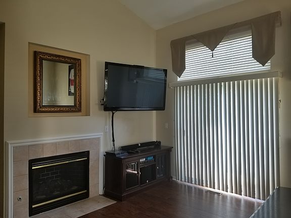 4th image of 361 Abington Woods Dr