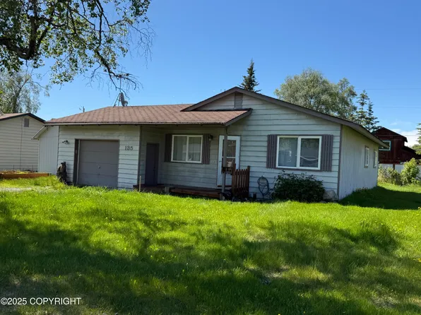 135 Parkwood Cir, Soldotna, AK 99669