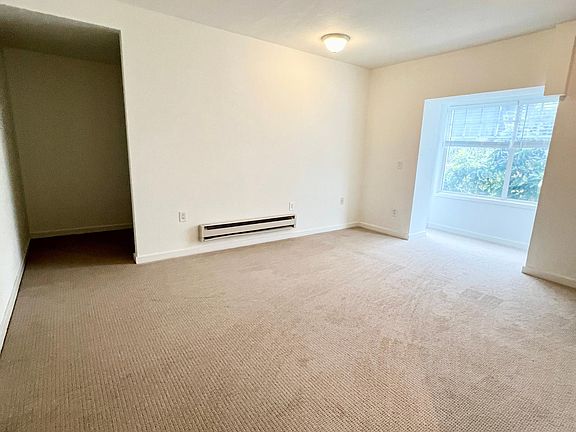 5th image of 900 Van Ness Ave APT 203