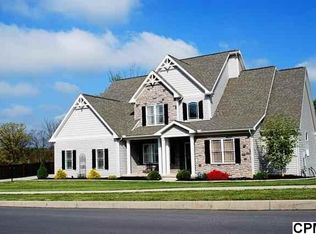 18 W Mulberry Hill Rd, Carlisle, PA 17013