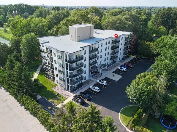 160 Romeo St S #504, Stratford, ON N5A 4S9
