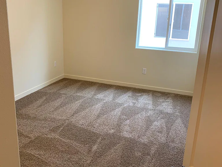409 F St NE #B — Photo 4