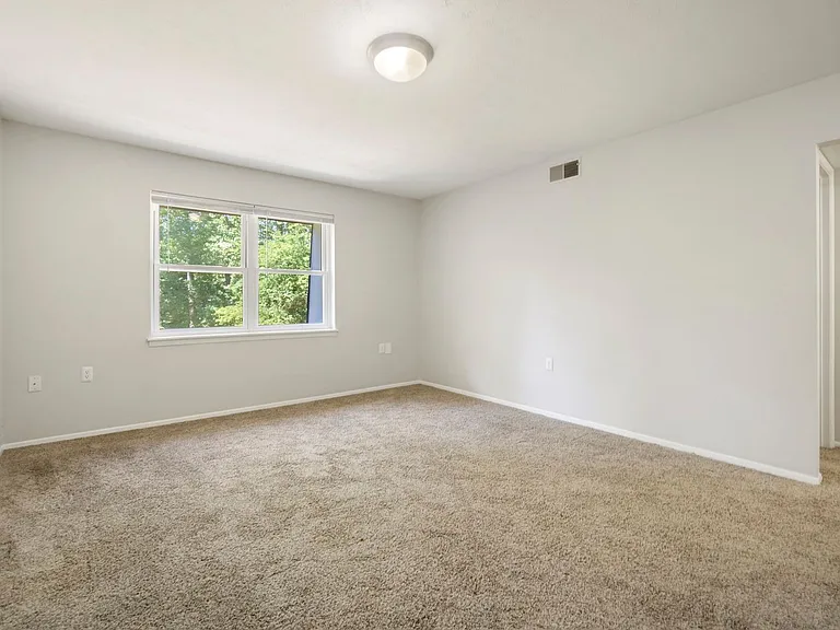 Overbrook Place Apartments — Photo 36