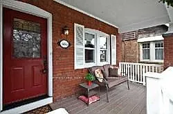 Building Photo - 484 Merton St