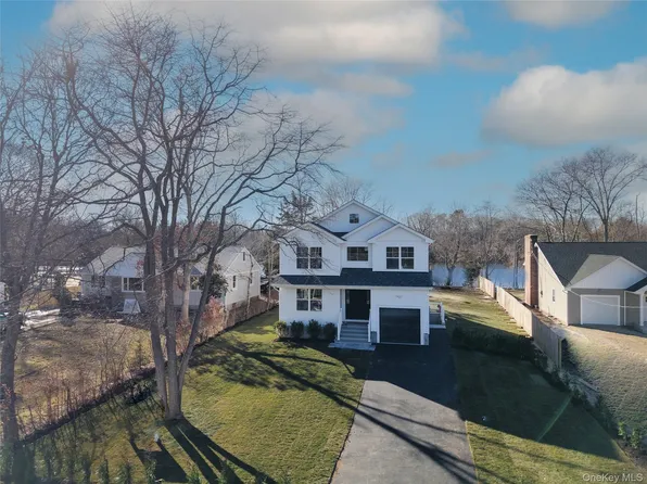 909 Ostrander Avenue, Riverhead, NY 11901