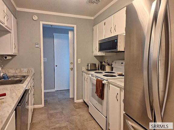 3rd image of 3744 Blue Grouse Dr