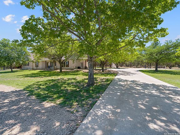 3rd image of 10150 MONTANIO DR