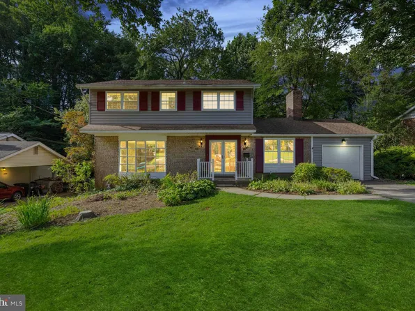 9713 Laurel St, Fairfax, VA 22032