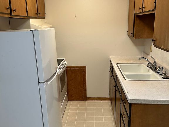2nd image of 233 E Vine St #208