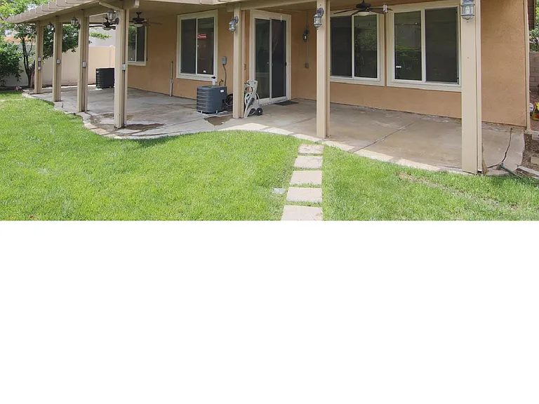 31719 Poppy St — Photo 3