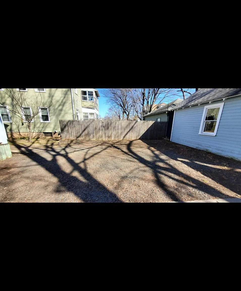104 Beverly Rd — Photo 2