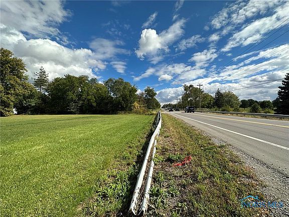 4th image of 7507 Township Road 212