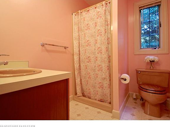 5th image of 4 Coachlight Ln #4