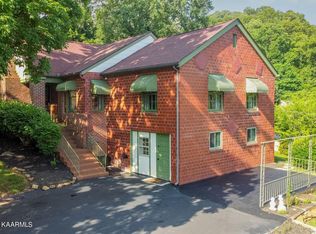 102 SE Stonewall Dr, Knoxville, TN 37920